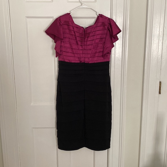 Black and raspberry cocktail dress - Picture 2 of 3